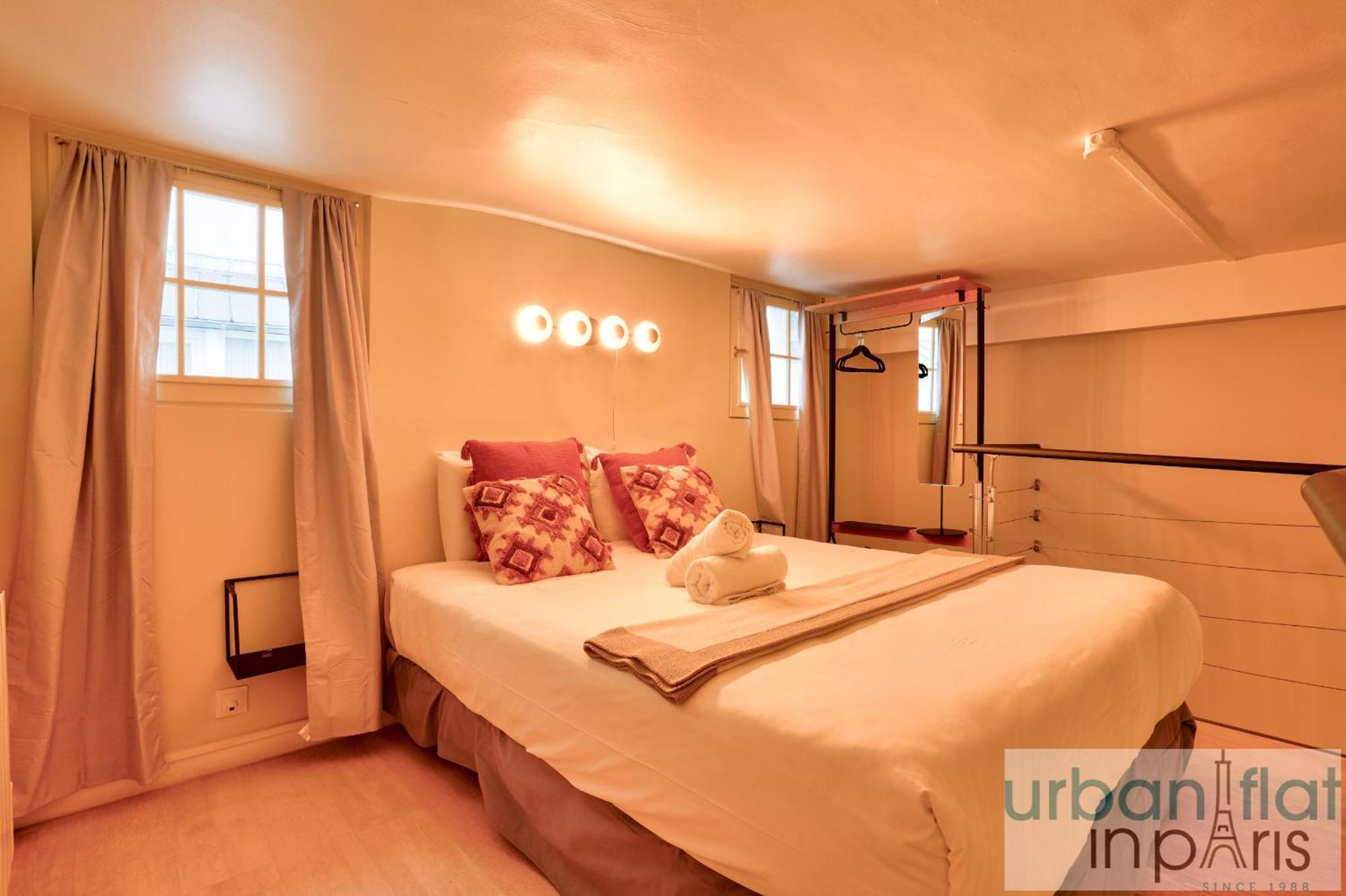 33 - Flat Av Des Champs-Elysees Paryż Zewnętrze zdjęcie